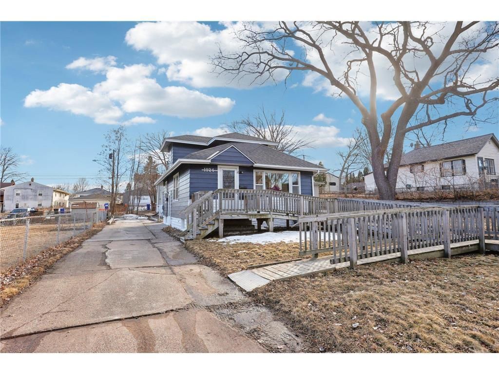 Photo of 1824 &amp; 1822 Stillwater Avenue E, Saint Paul, MN 55119 (MLS # 6821615)