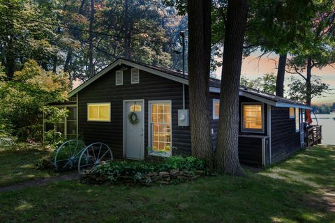 2136 Poplar Lane Dresser WI 54009