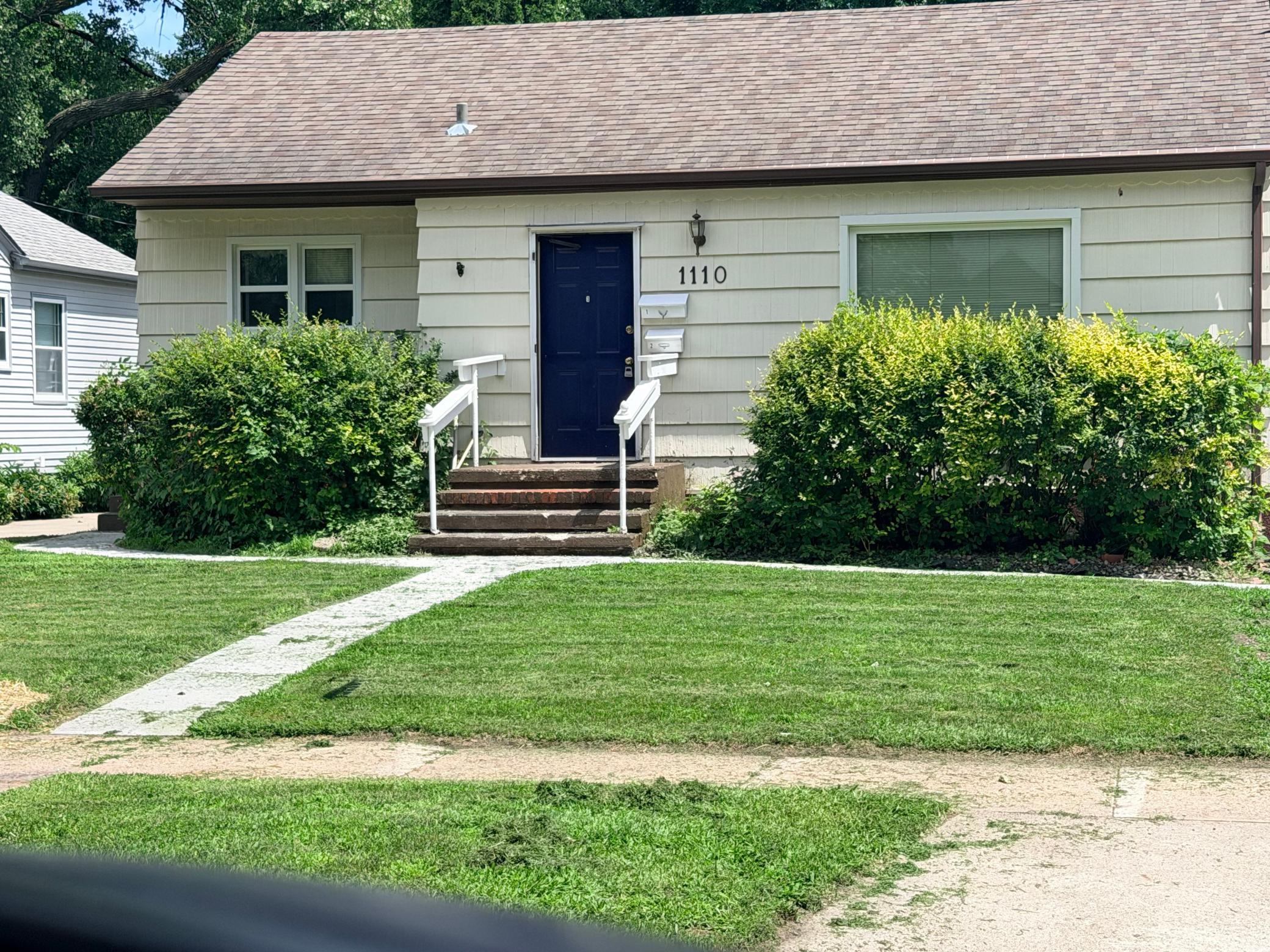 Photo 1 of 26 — 1110 12th Street S, Moorhead, MN 56560