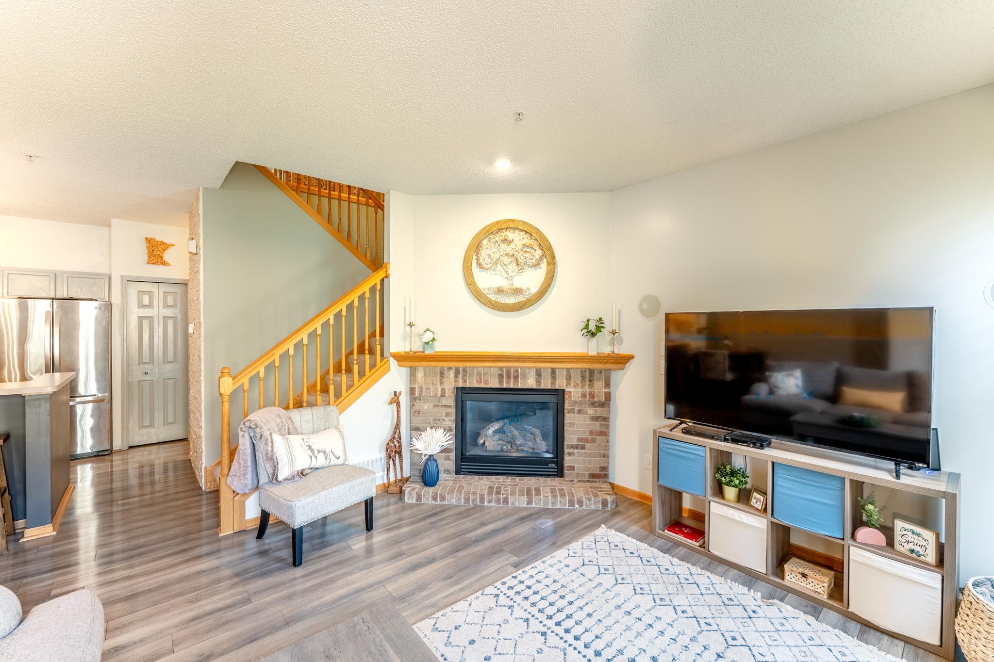 1586 Woodlynn Avenue 2