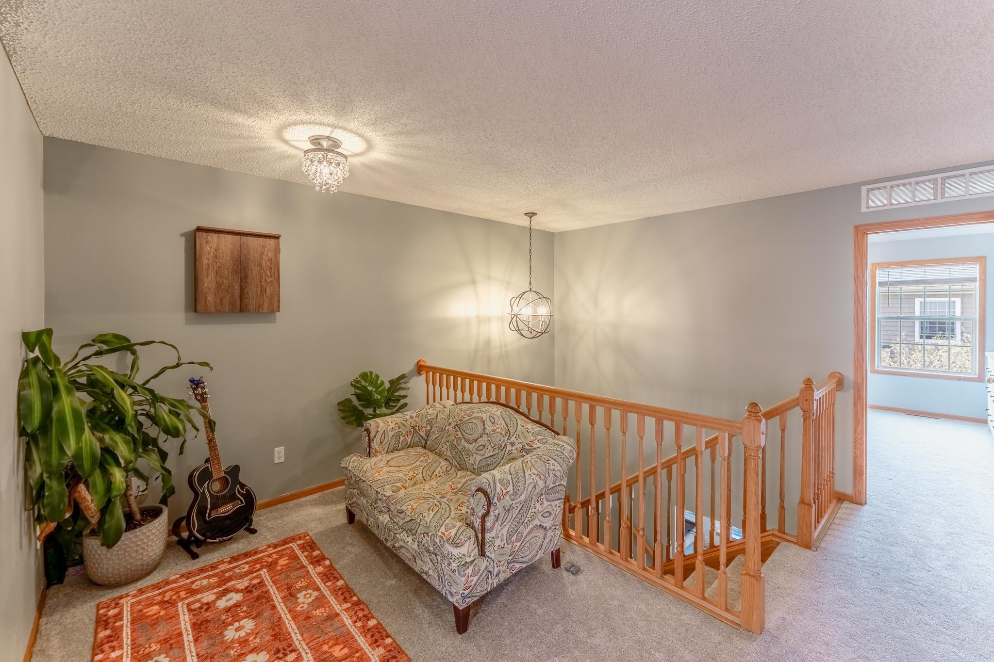 1586 Woodlynn Avenue 2