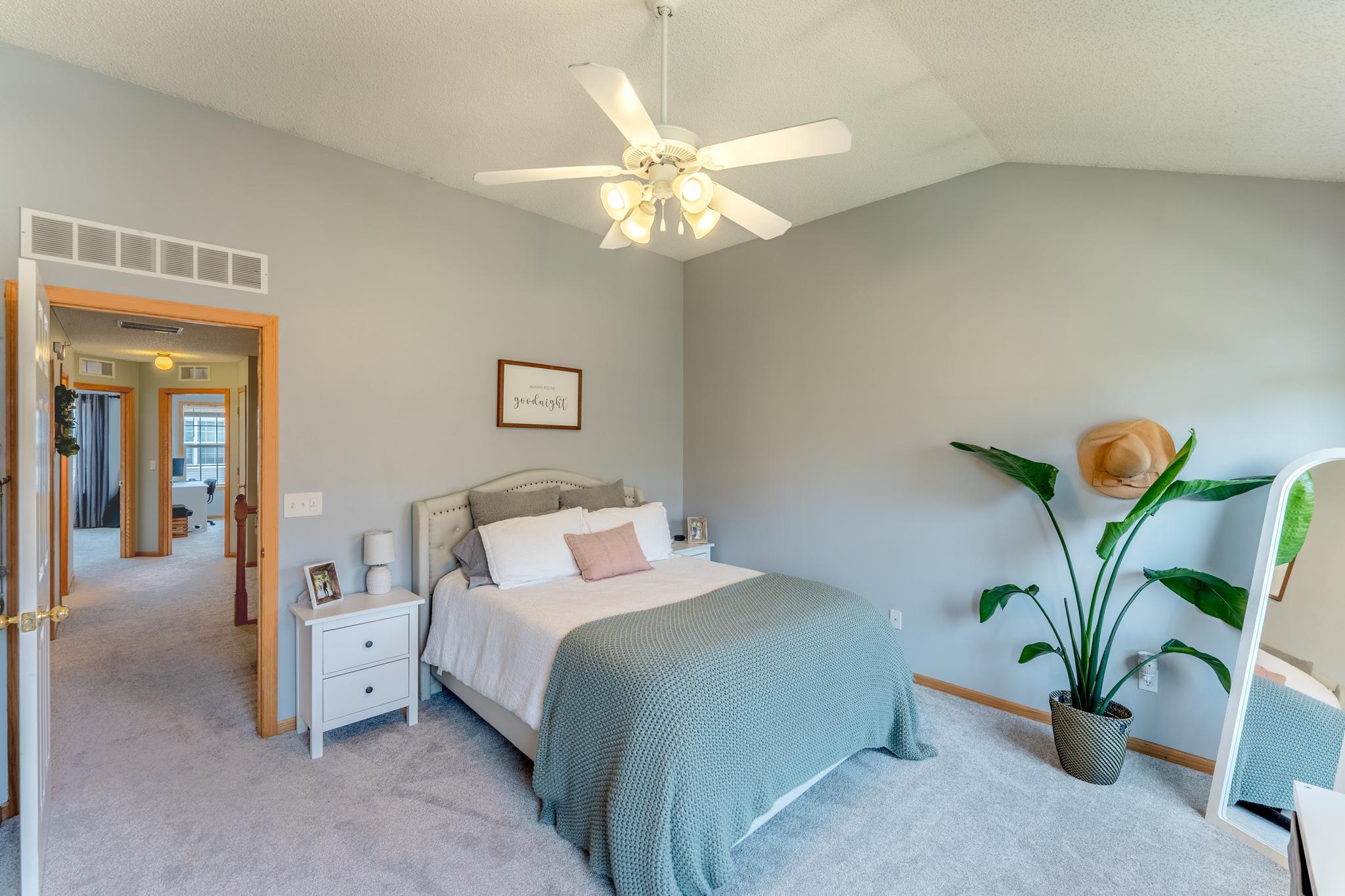 1586 Woodlynn Avenue 2