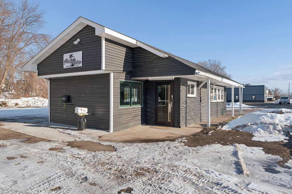Photo of 509 Main Street N, Cambridge, MN 55008 (MLS # 7021231)