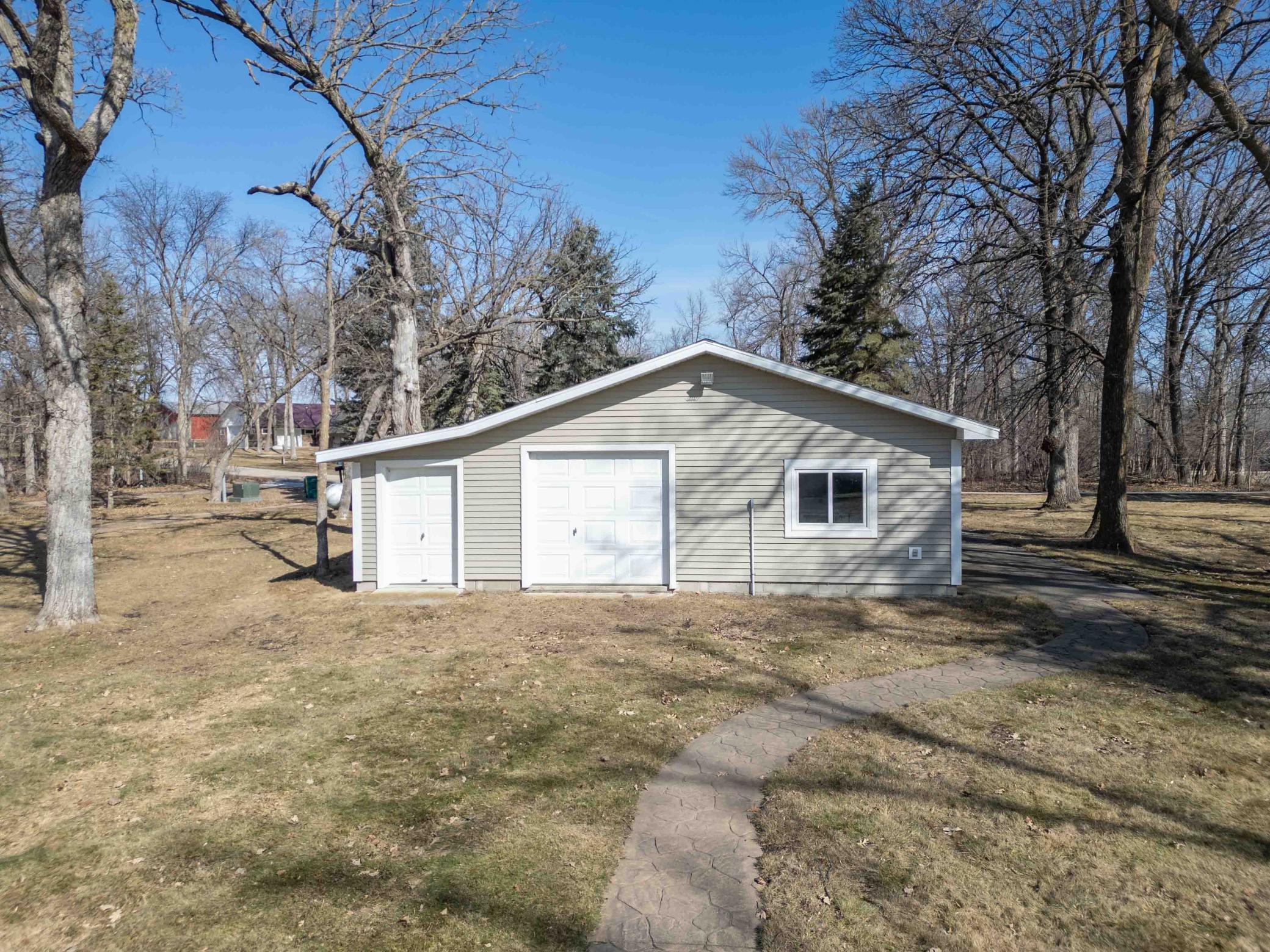 Detroit Lakes, Minnesota, 56501, United States, 6 Bedrooms Bedrooms, ,3 BathroomsBathrooms,Residential,Active,2031038
