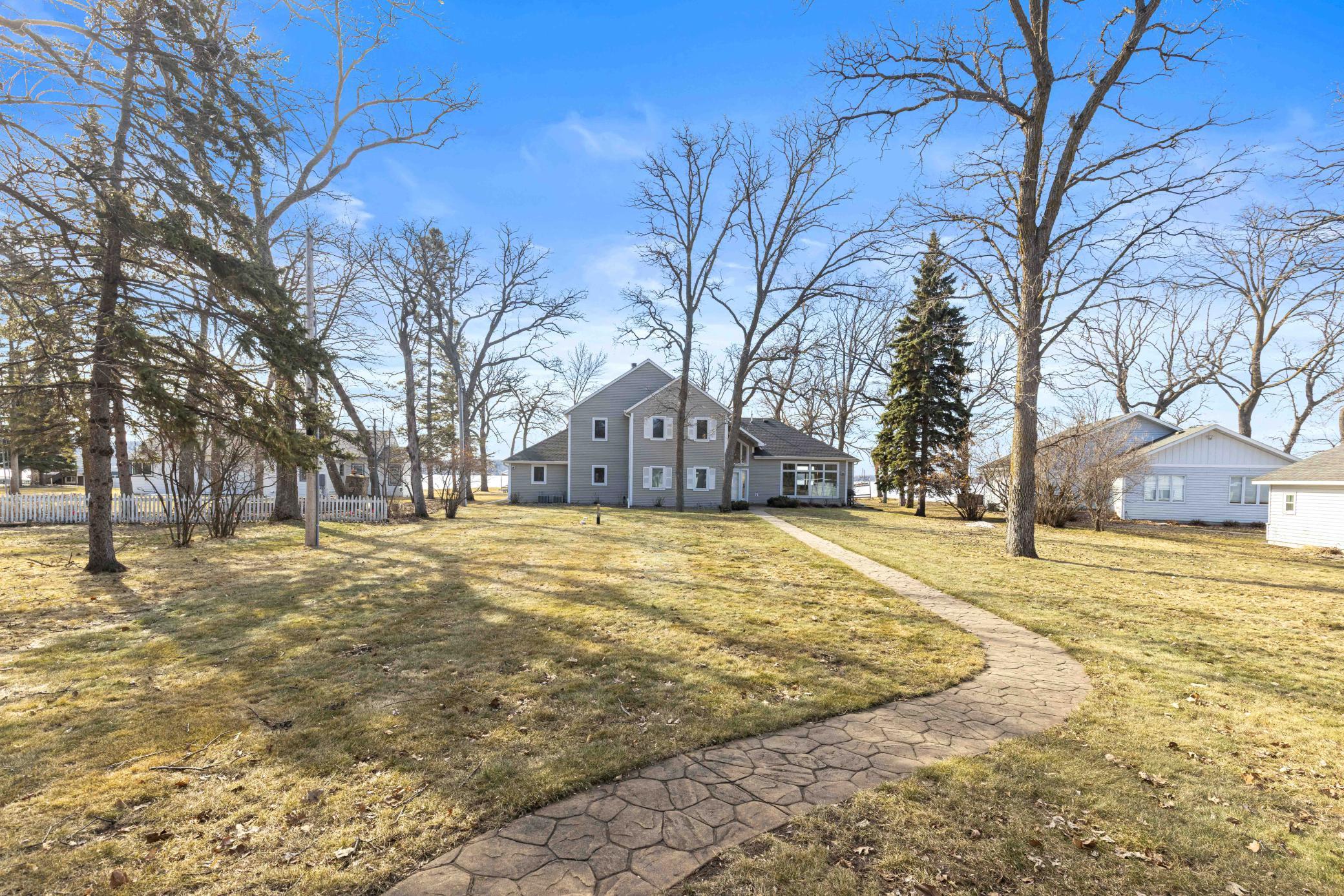 Detroit Lakes, Minnesota, 56501, United States, 6 Bedrooms Bedrooms, ,3 BathroomsBathrooms,Residential,Active,2031038