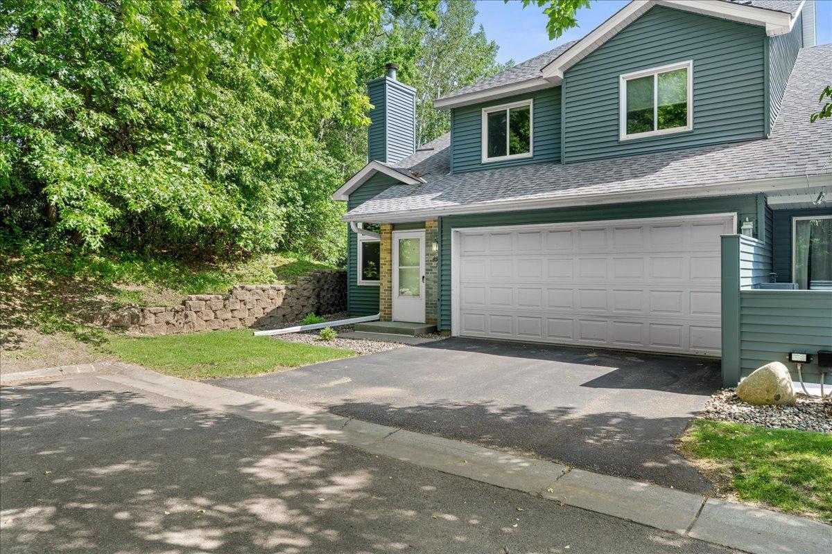 4856 Helena Lane N 12