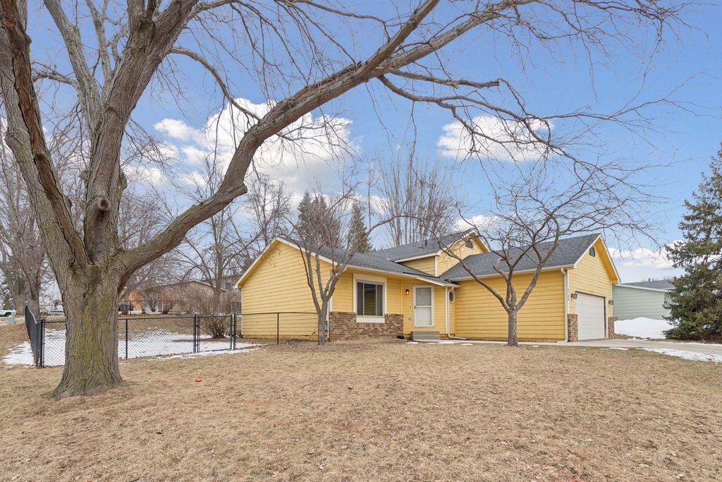 Photo of 5788 W 136th Court, Savage, MN 55378 (MLS # 7016089)