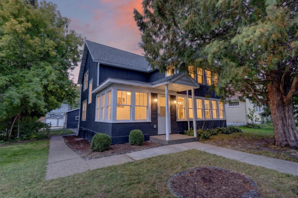 Photo of 811 NW 1st Avenue, Grand Rapids, MN 55744 (MLS # 7152797)