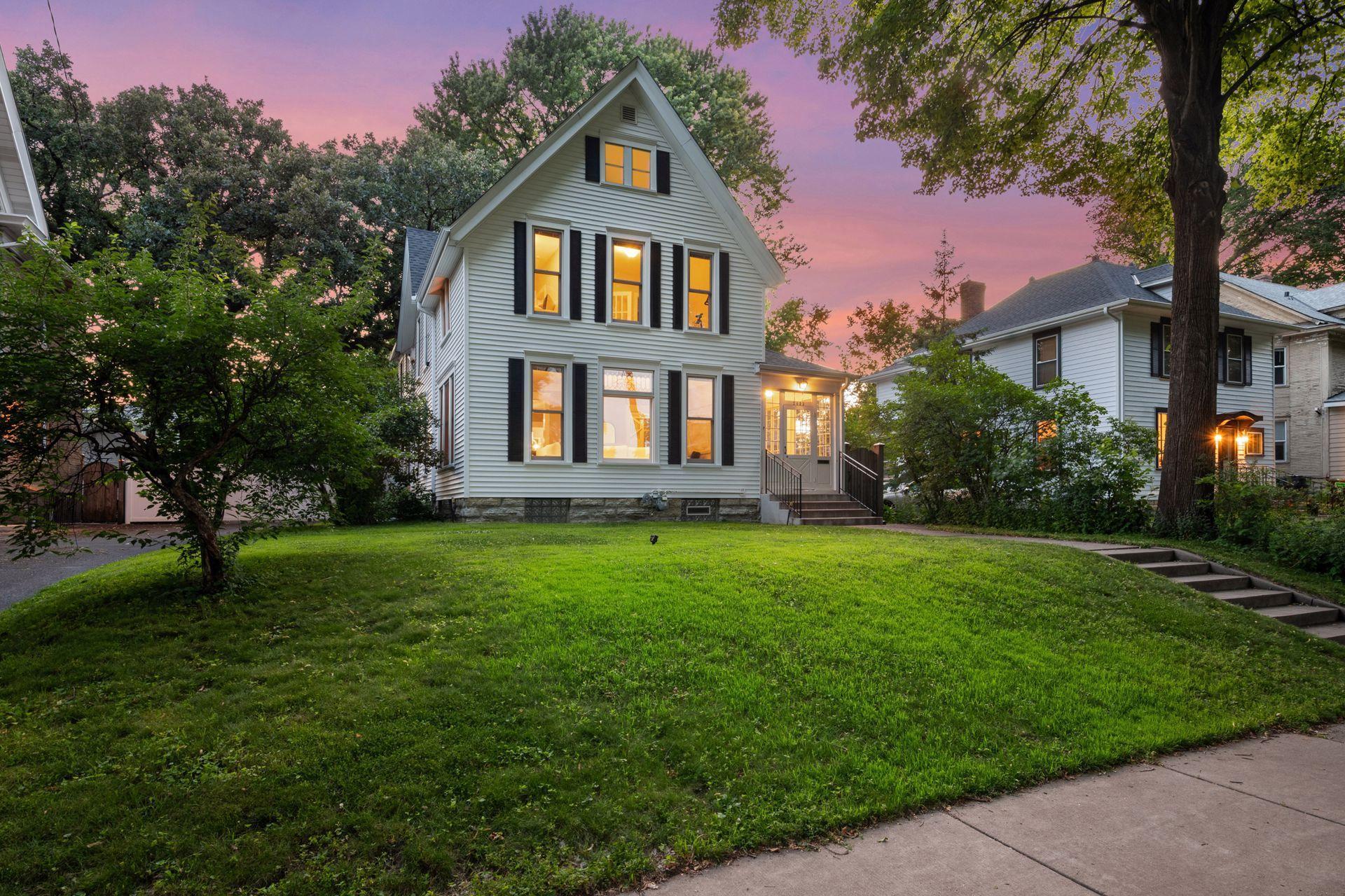 2432 Pleasant Avenue