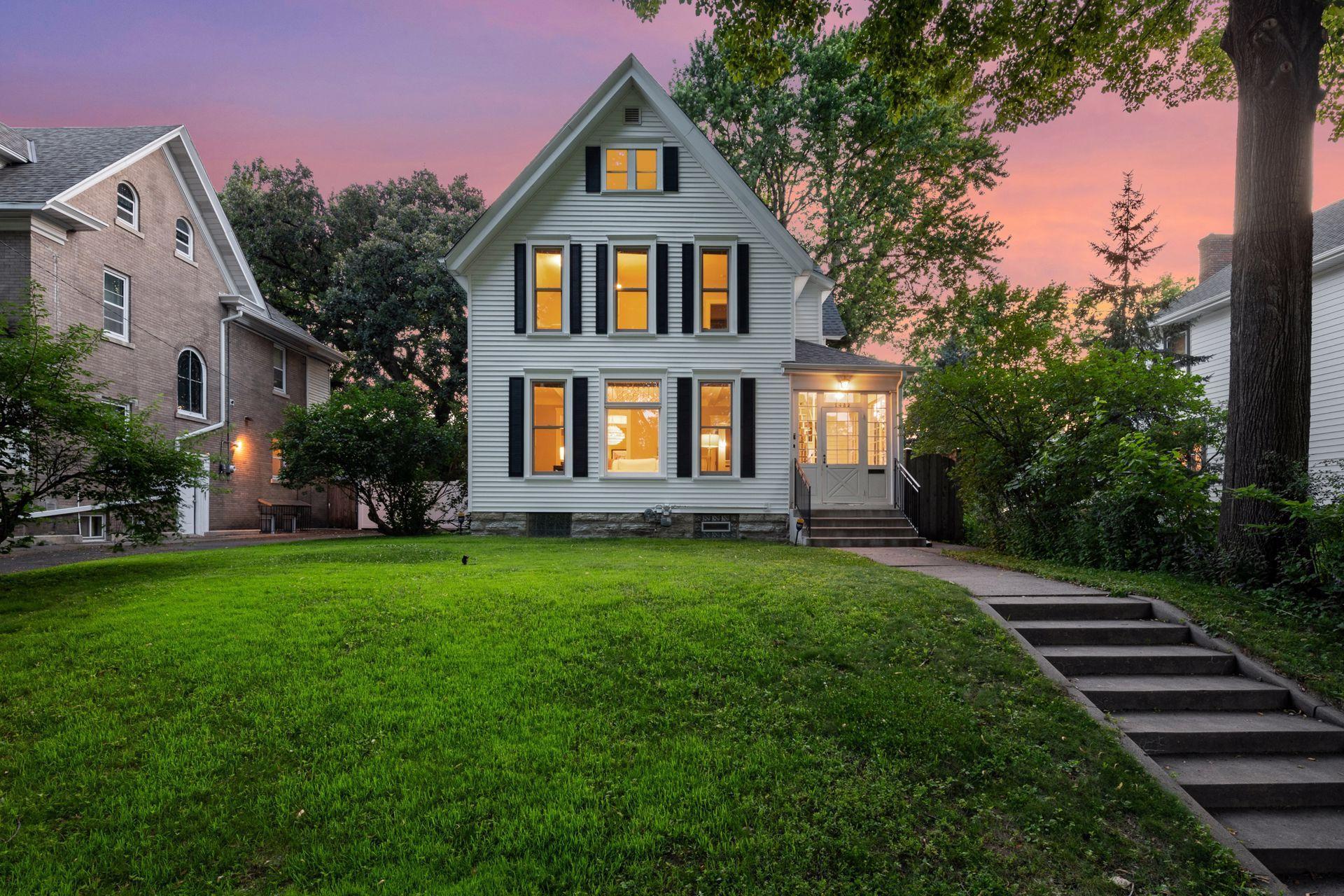 2432 Pleasant Avenue