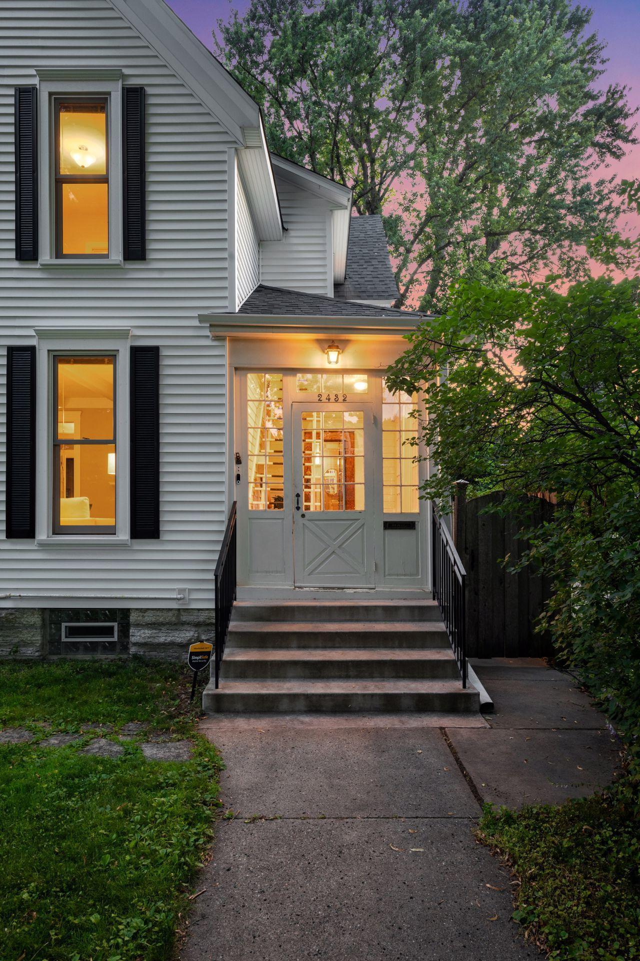 2432 Pleasant Avenue