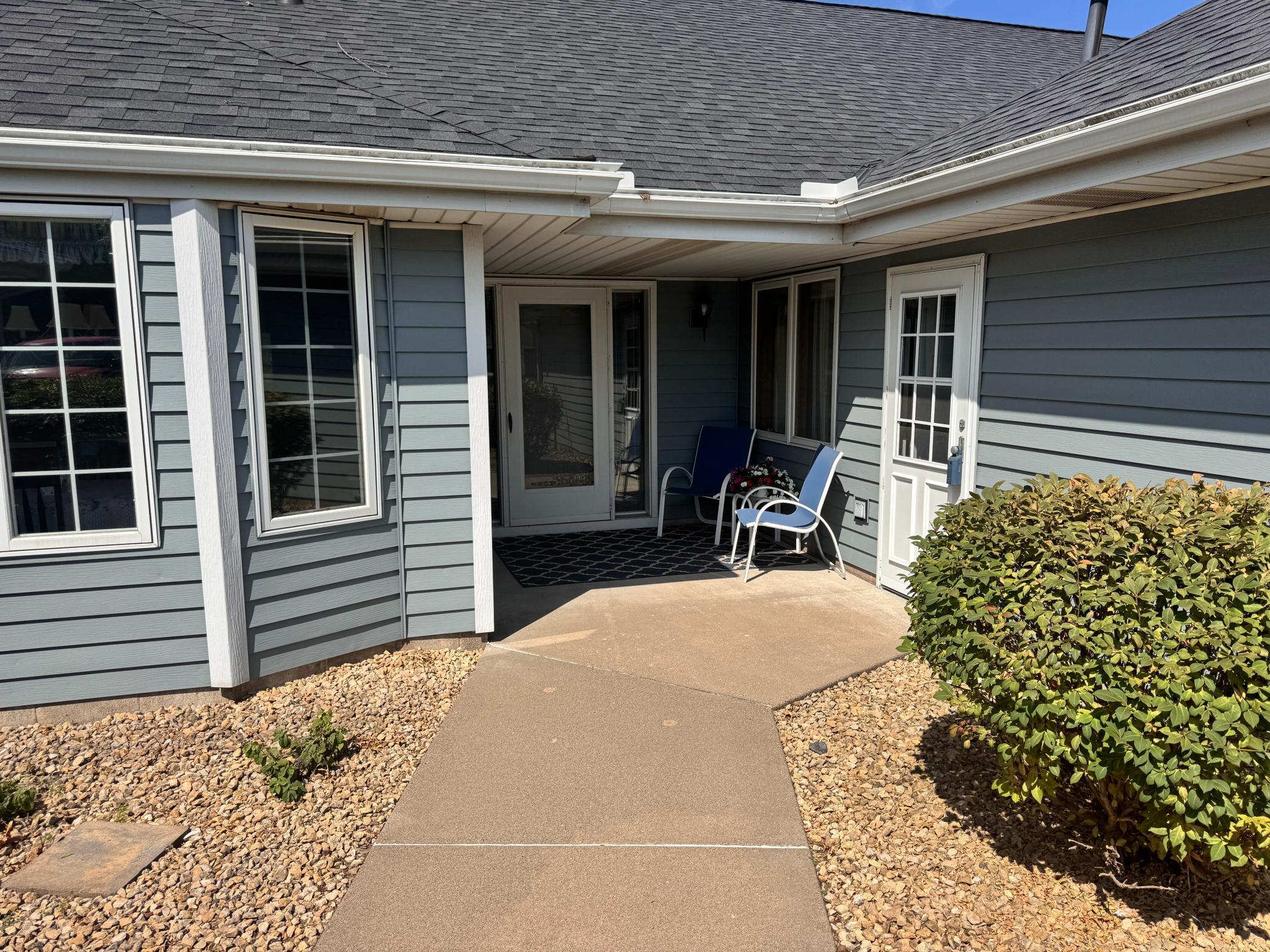 1123 Lois Court