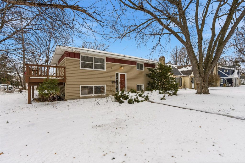 Photo of 3252 Jersey Avenue S, Saint Louis Park, MN 55426 (MLS # 6808137)