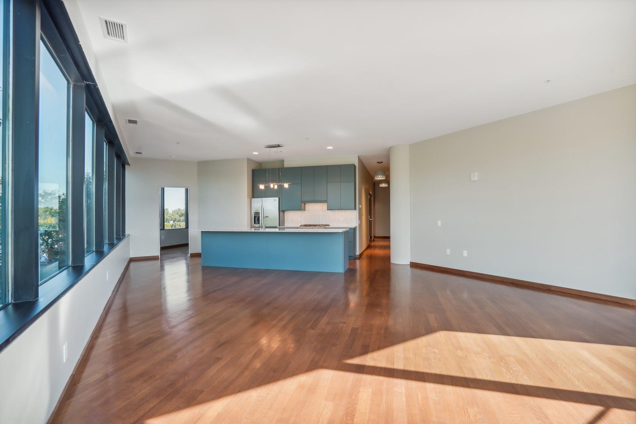 5601 Smetana Drive 304