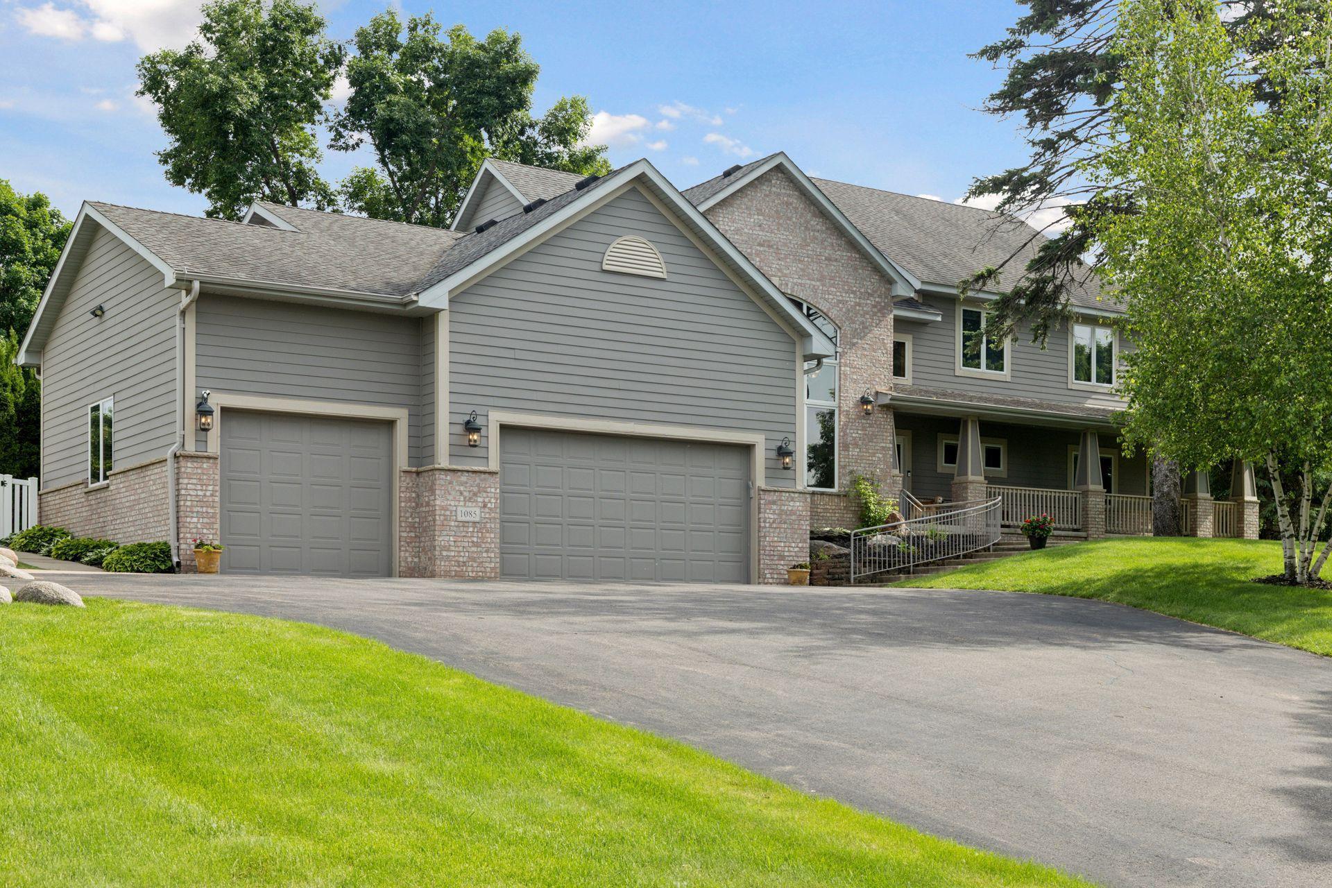 1085 Parkview Lane