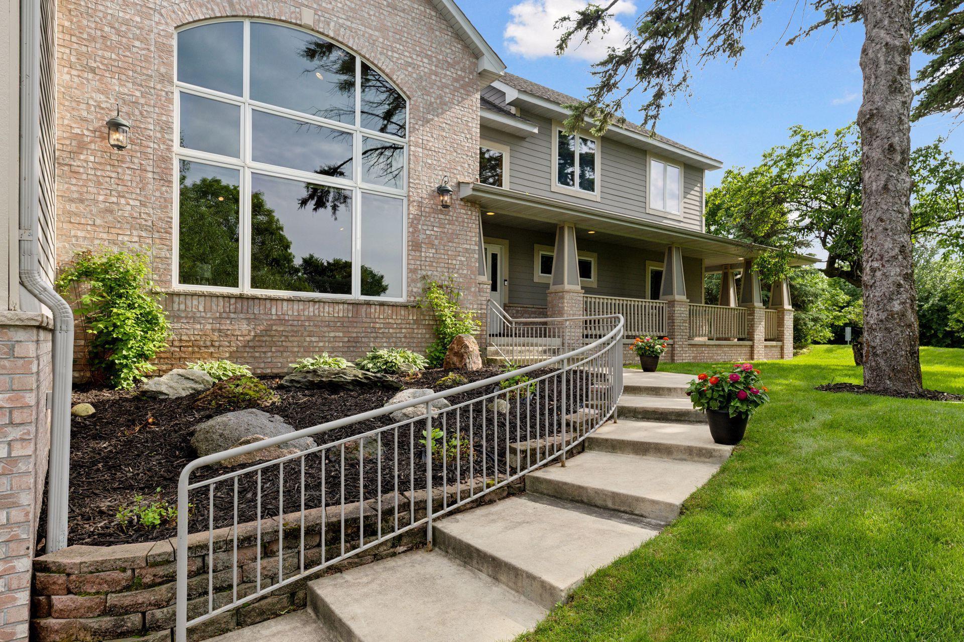 1085 Parkview Lane