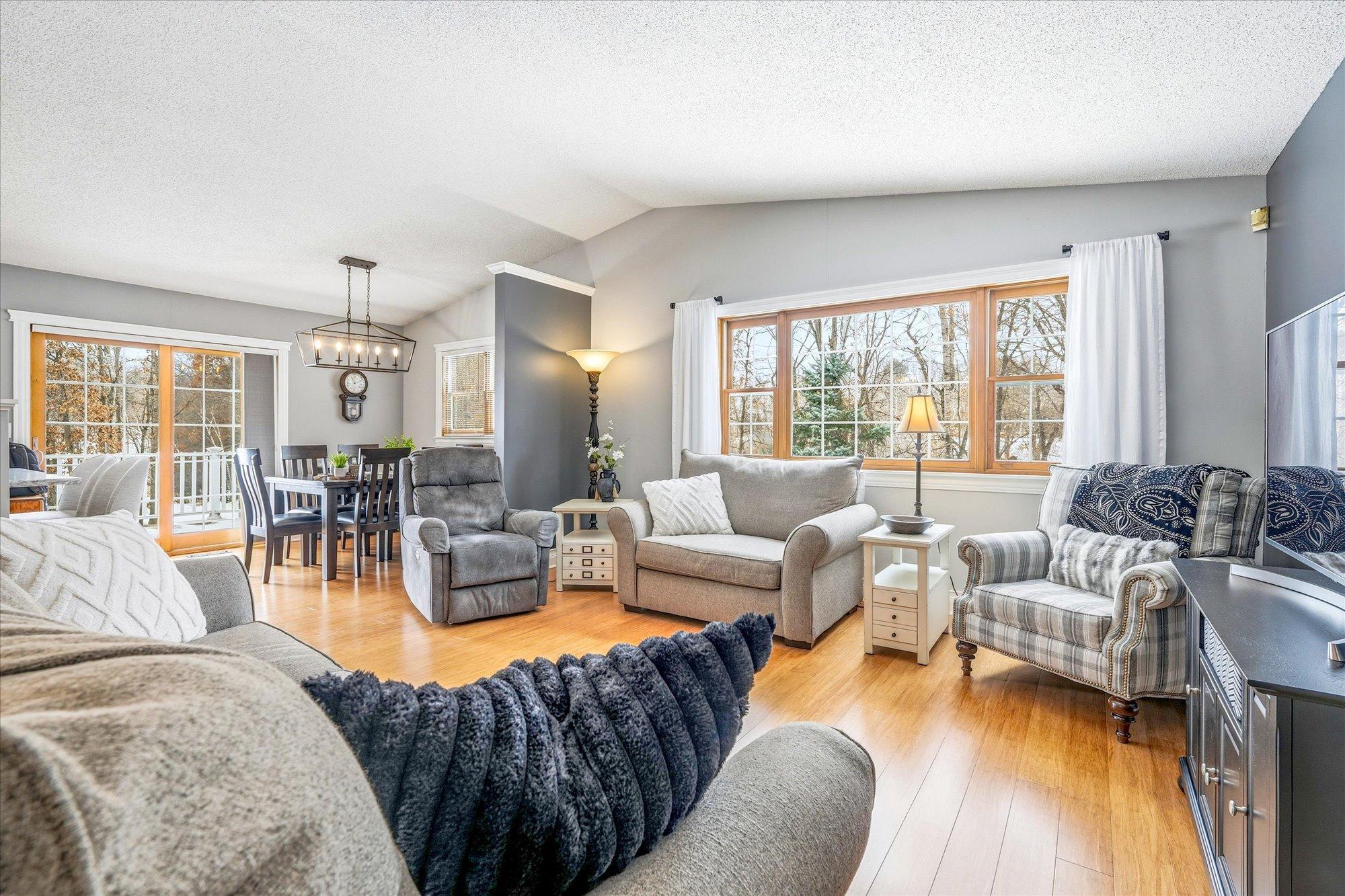 24140 W Fawn Road NE