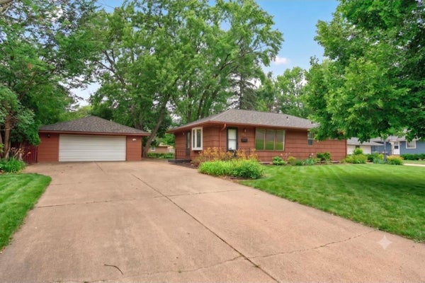 6941 IDAHO AVE N, BROOKLYN PARK, MN 55428 - Image e76fa5dd0ea7bf1928d33ee351c6857c/861992740