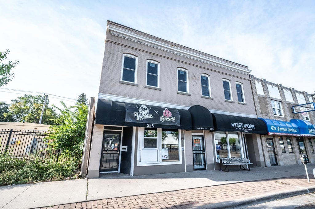 Photo of 298 University Avenue W, Saint Paul, MN 55103 (MLS # 7140482)