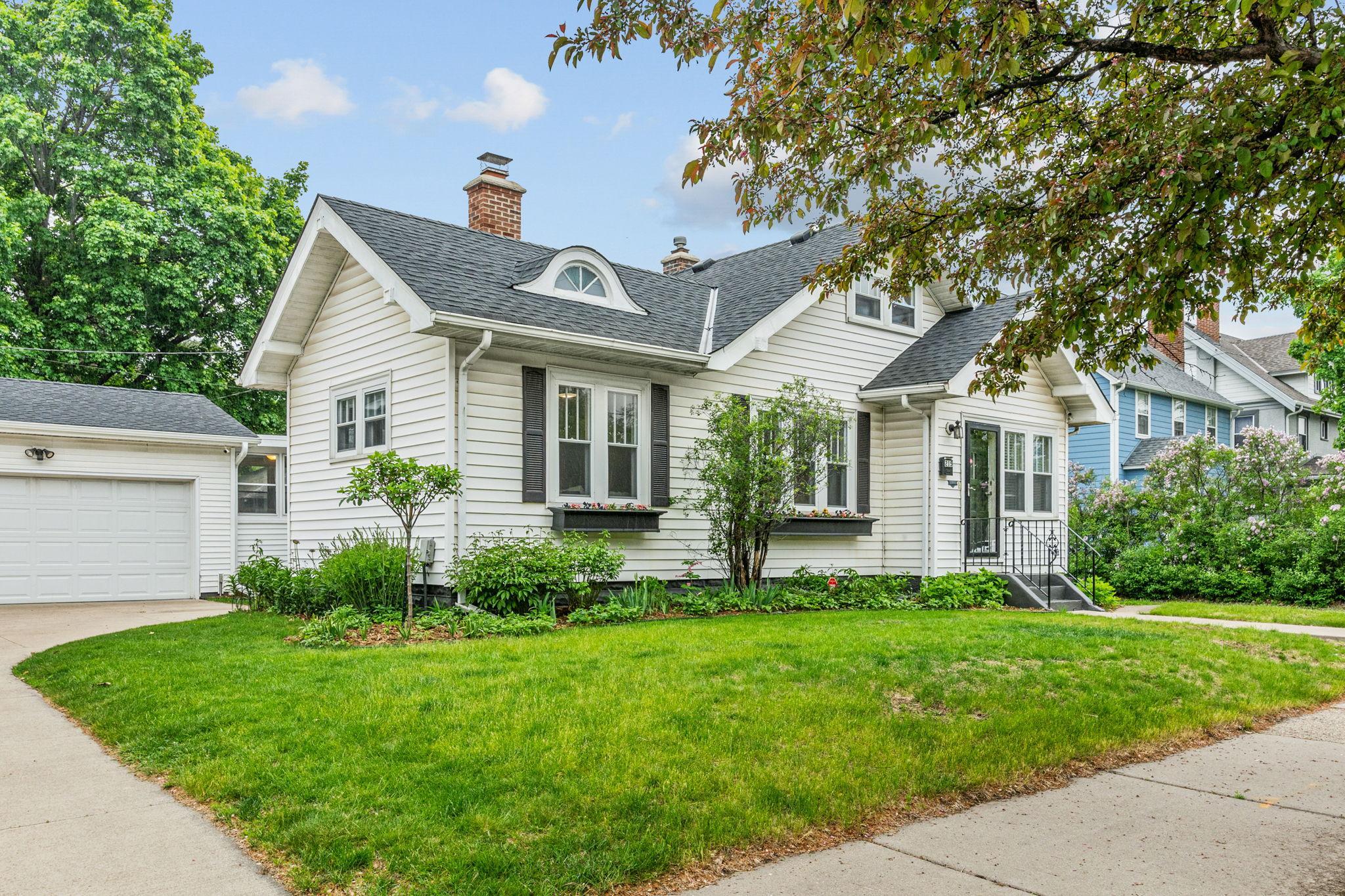 215 E 48th Street