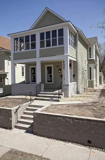 982 Burr Street