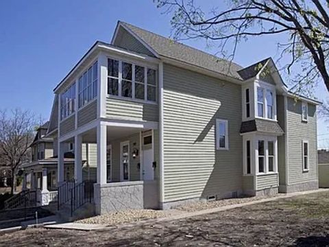 982 Burr Street Saint Paul MN 55130
