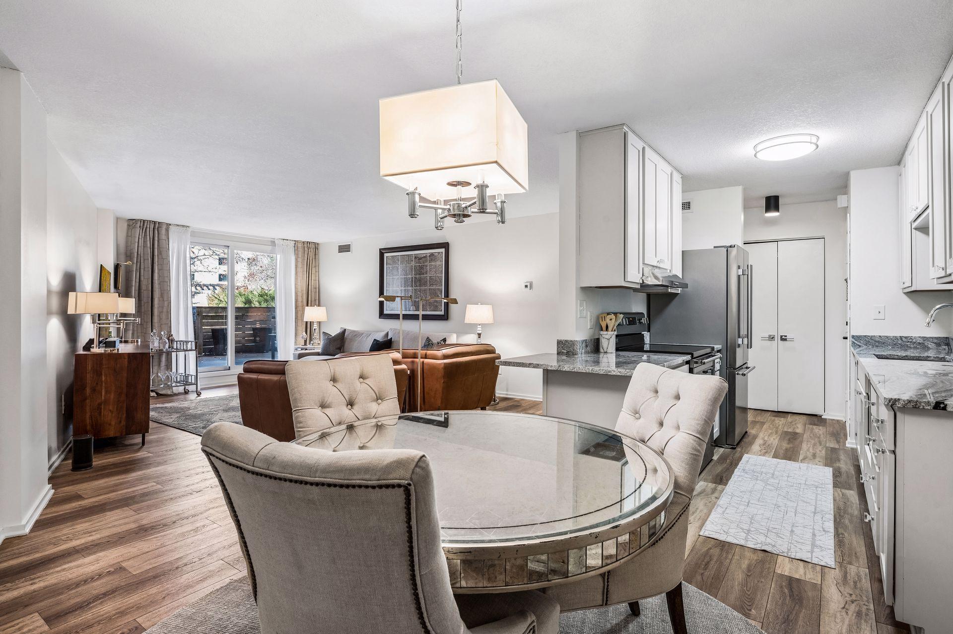 1200 Nicollet Mall 209