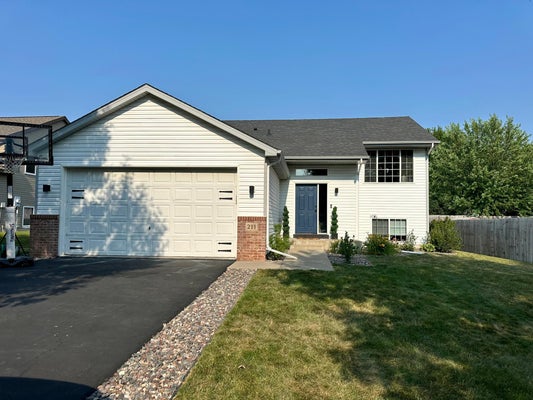 211 FLORENCE AVE S, ANNANDALE, MN 55302 - Image e79486570afaaba66e7d77e538bc7e57/2880141532