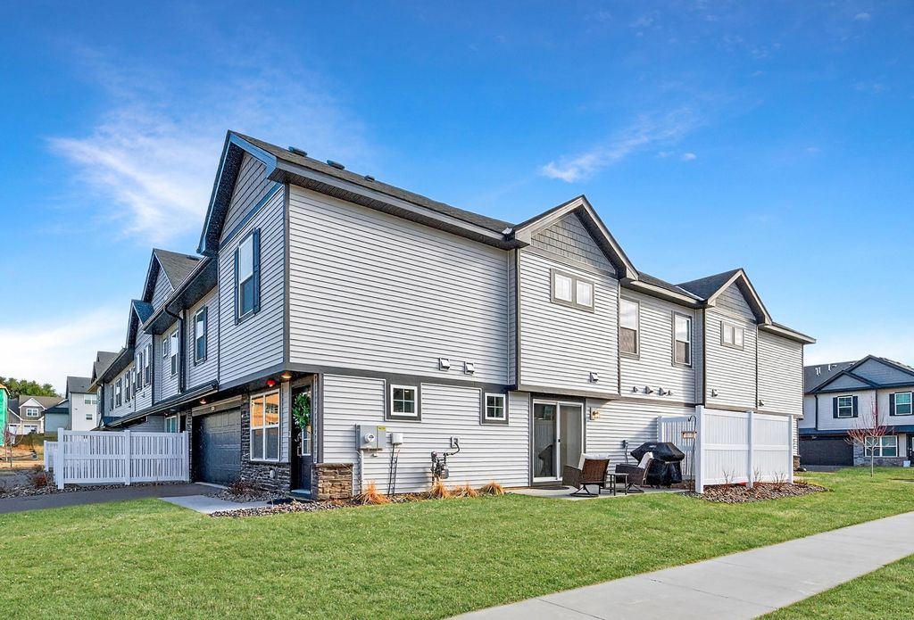 Photo of 5251 Long Pointe Pass, Woodbury, MN 55129 (MLS # 7043005)