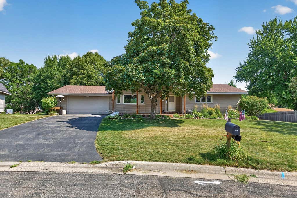 Photo of 12912 18th Avenue S, Burnsville, MN 55337 (MLS # 7134654)