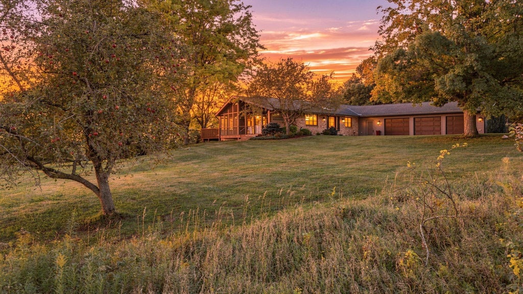 Photo of 5720 Glencroft Lane SW, Rochester, MN 55902 (MLS # 7128651)