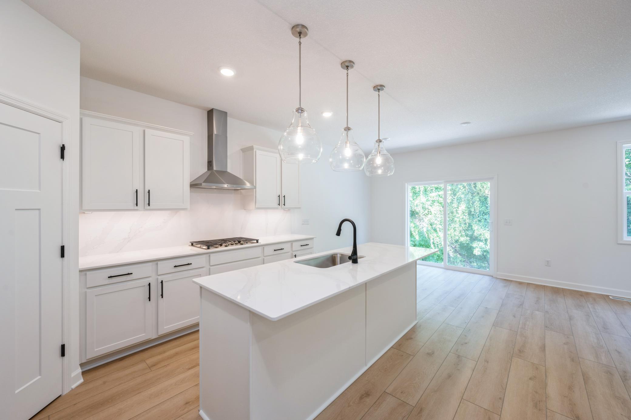 5192 Long Pointe Bay