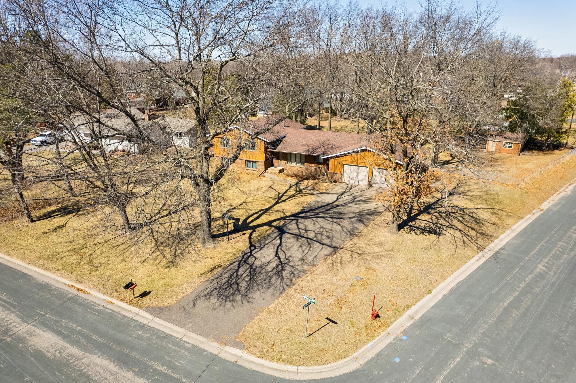 1050 Nelson Drive