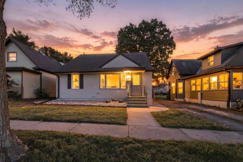 Photo of 186 Hurley Street E, West Saint Paul, MN 55118 (MLS # 7150615)