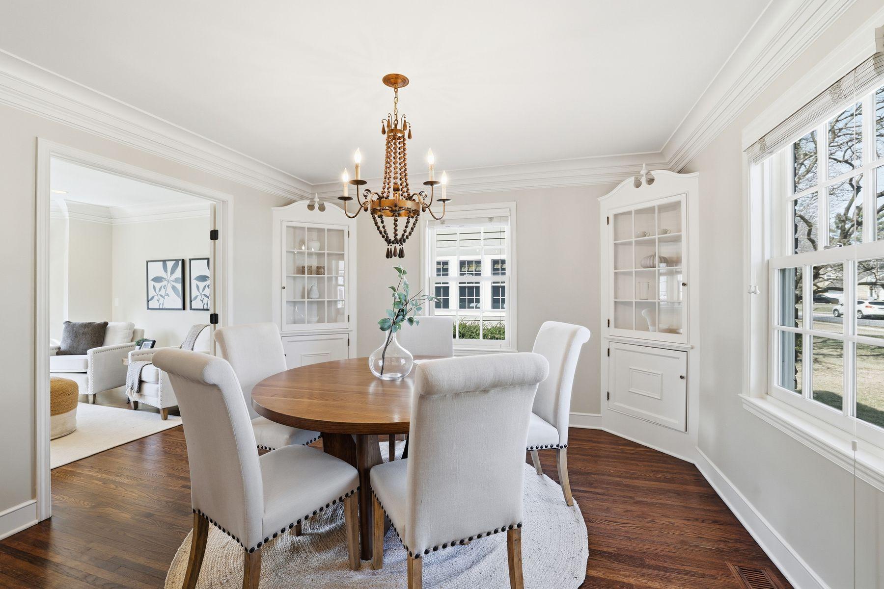 4224 Oakdale Avenue S