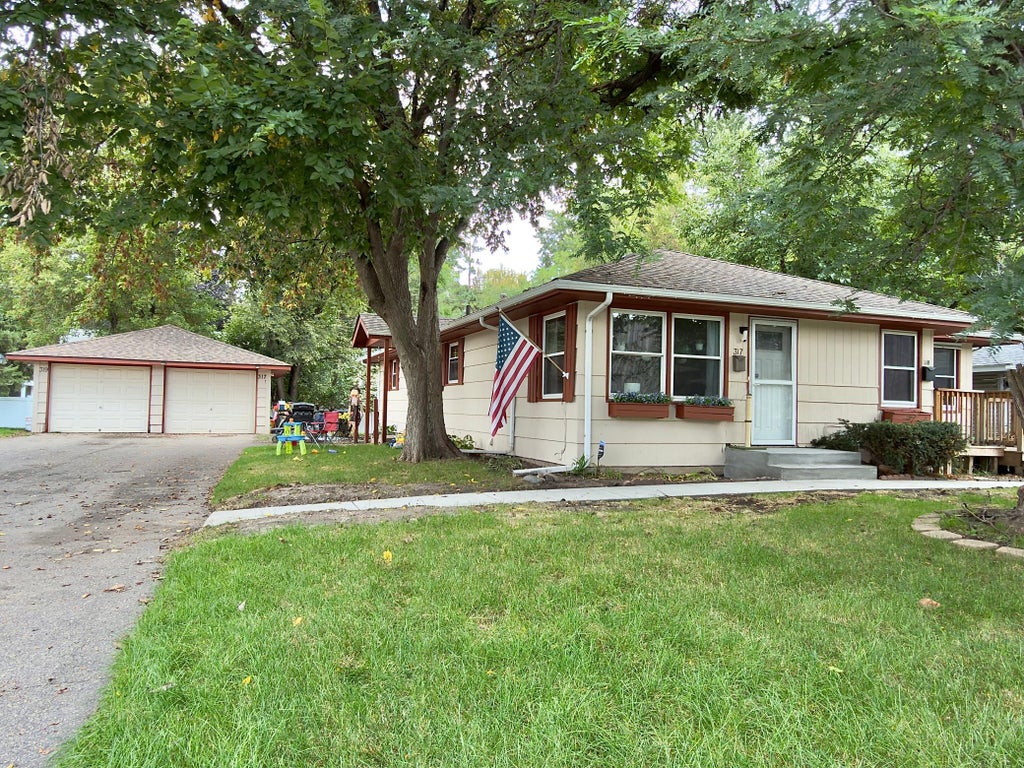 Photo of 317 Washington Avenue S, Edina, MN 55343 (MLS # 7124013)