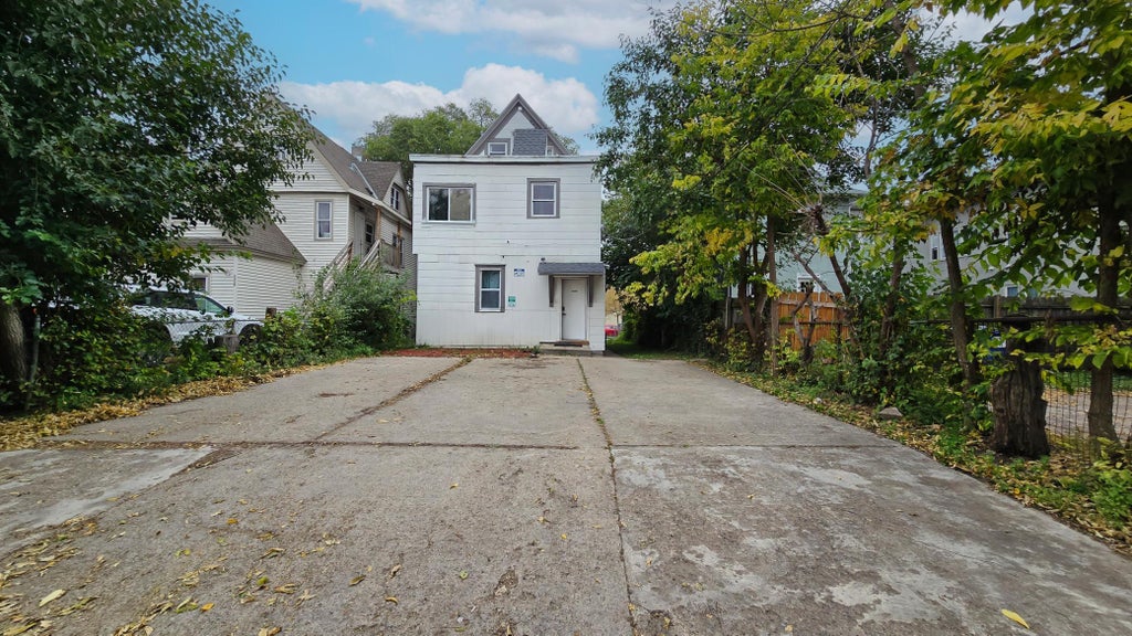 Photo of 3310 Chicago Avenue, Minneapolis, MN 55407 (MLS # 7162268)
