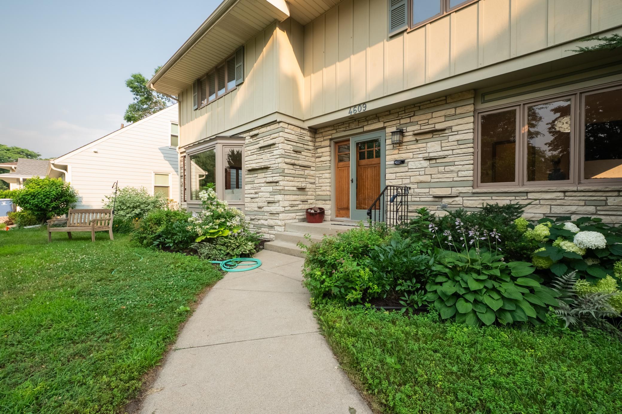 4609 Coffey Lane