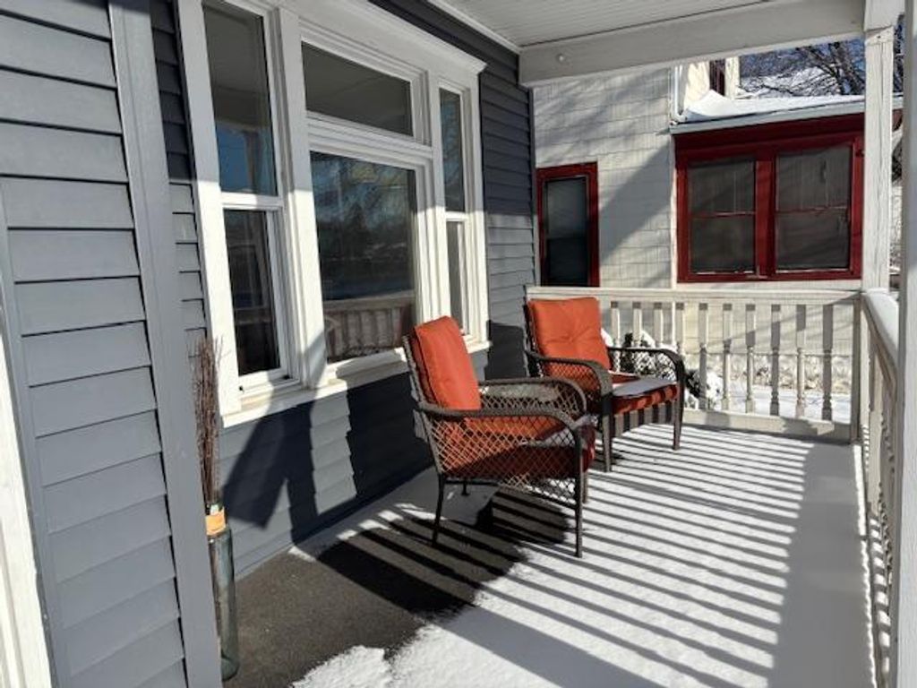 Photo of 1007 Hudson Road, Saint Paul, MN 55106 (MLS # 7002649)