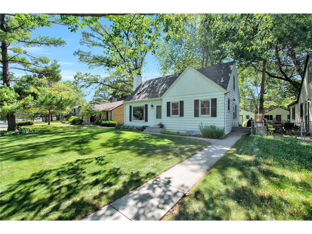 Photo of 4257 Drew Avenue N, Robbinsdale, MN 55422 (MLS # 7067732)