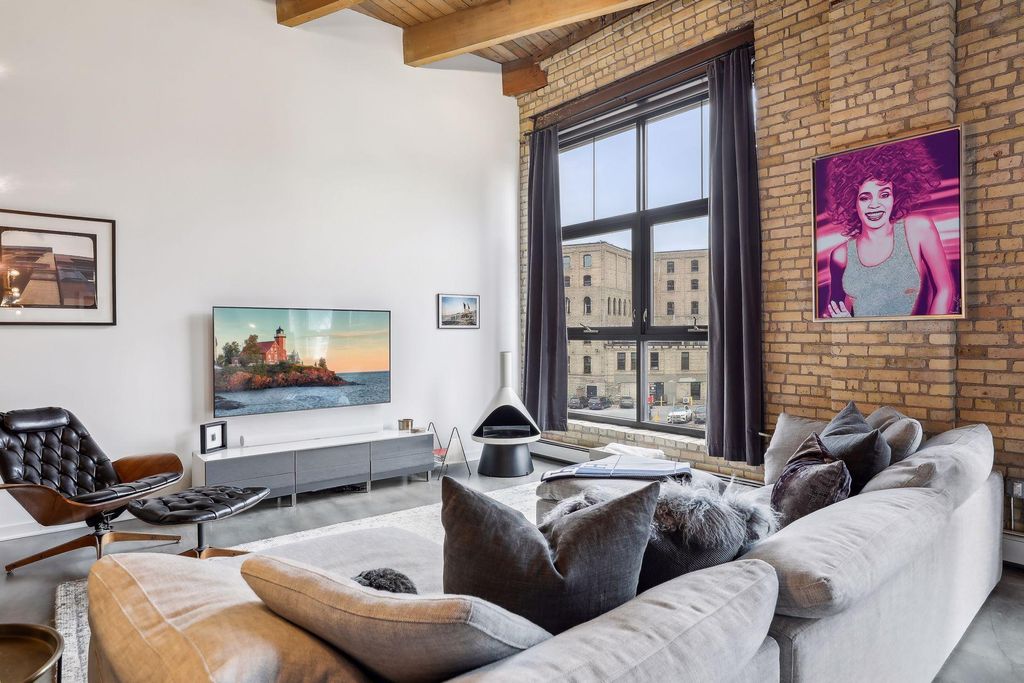 Photo of 404 Washington Avenue N #204, Minneapolis, MN 55401 (MLS # 7015365)