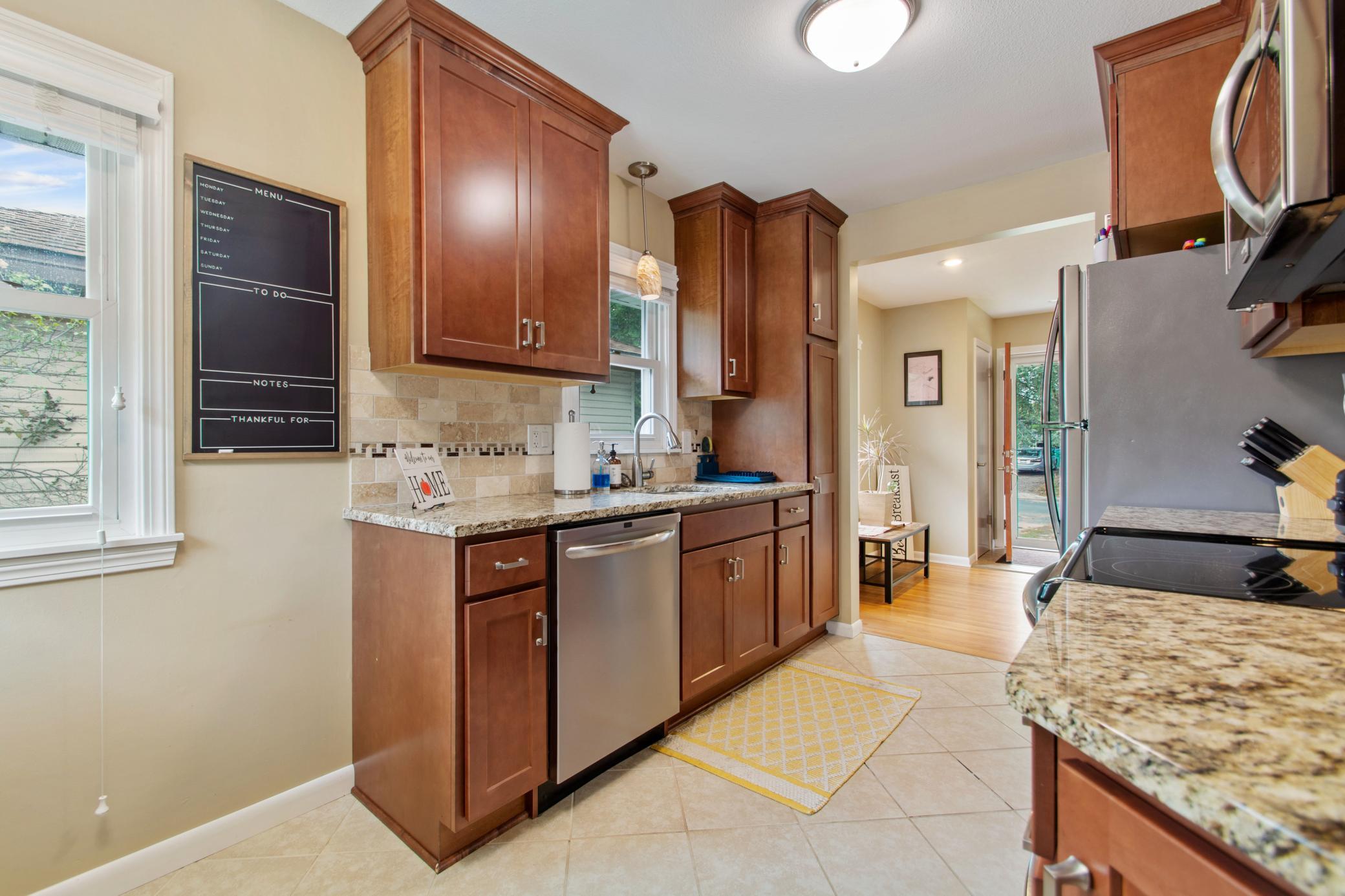 1605 Pennsylvania Avenue S