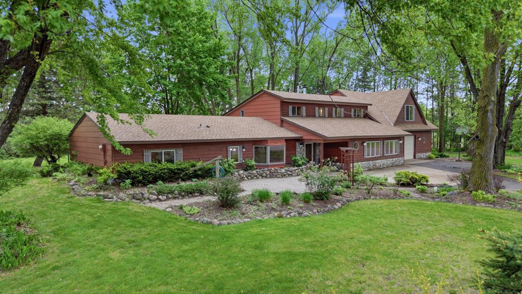 Photo of 639 Barbara Lane, Lino Lakes, MN 55014 (MLS # 7052649)