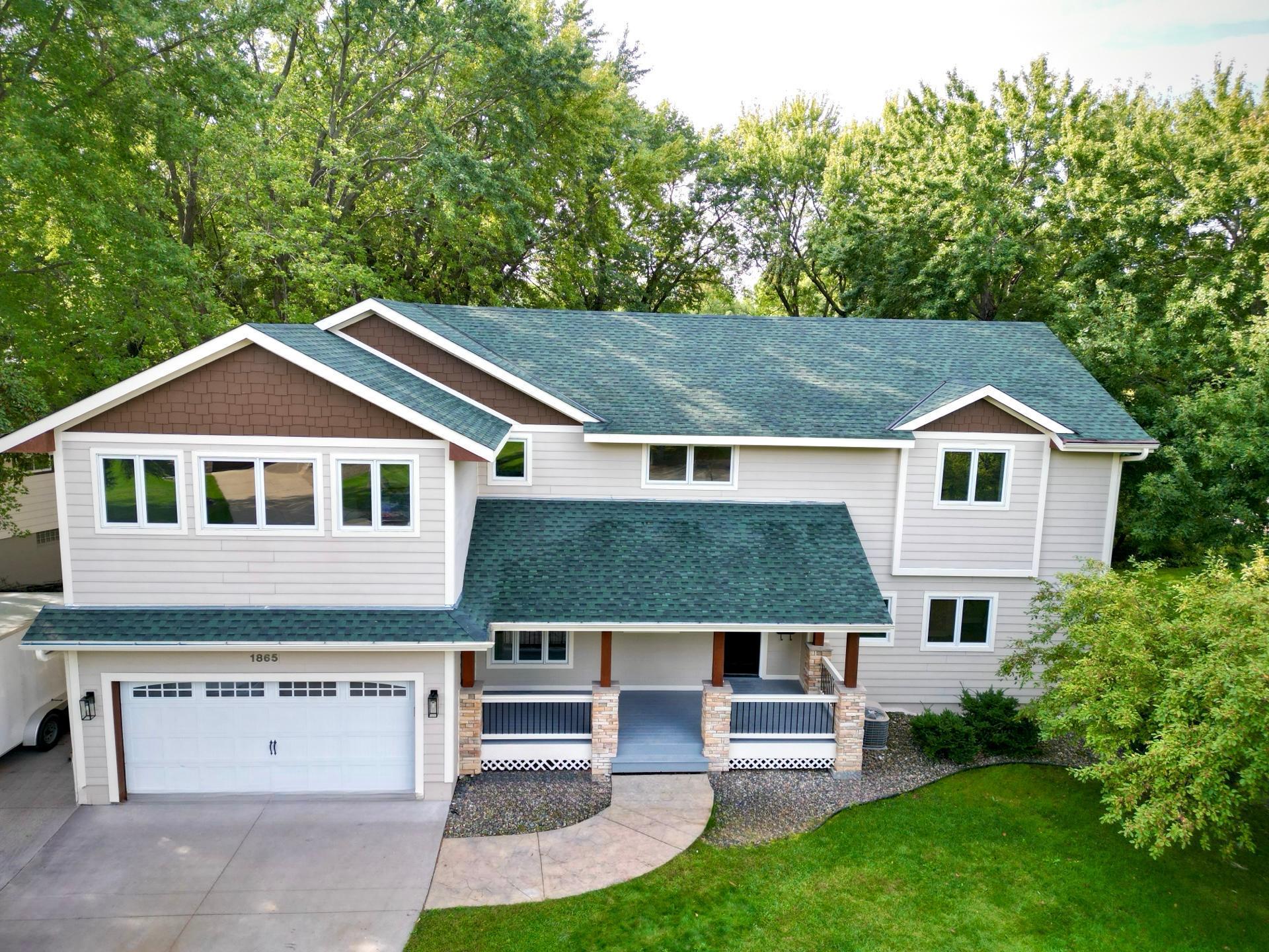 1865 Hampshire Lane N