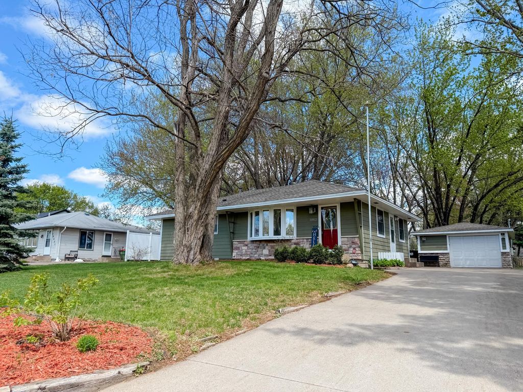 Photo of 10821 Kumquat Street NW, Coon Rapids, MN 55448 (MLS # 7065671)