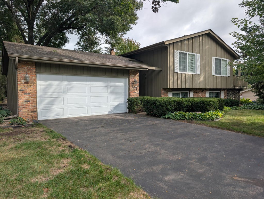 Photo of 104 Sweetwater Drive, Apple Valley, MN 55124 (MLS # 7135858)
