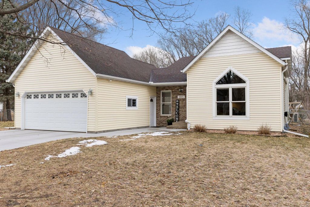 Photo of 1885 Garden Lane, White Bear Lake, MN 55110 (MLS # 7038973)