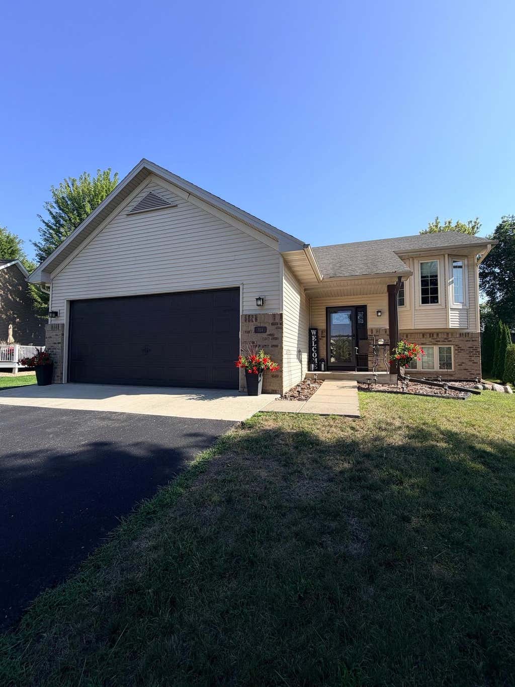 Photo of 924 Firethorne Trail, Jordan, MN 55352 (MLS # 7130211)