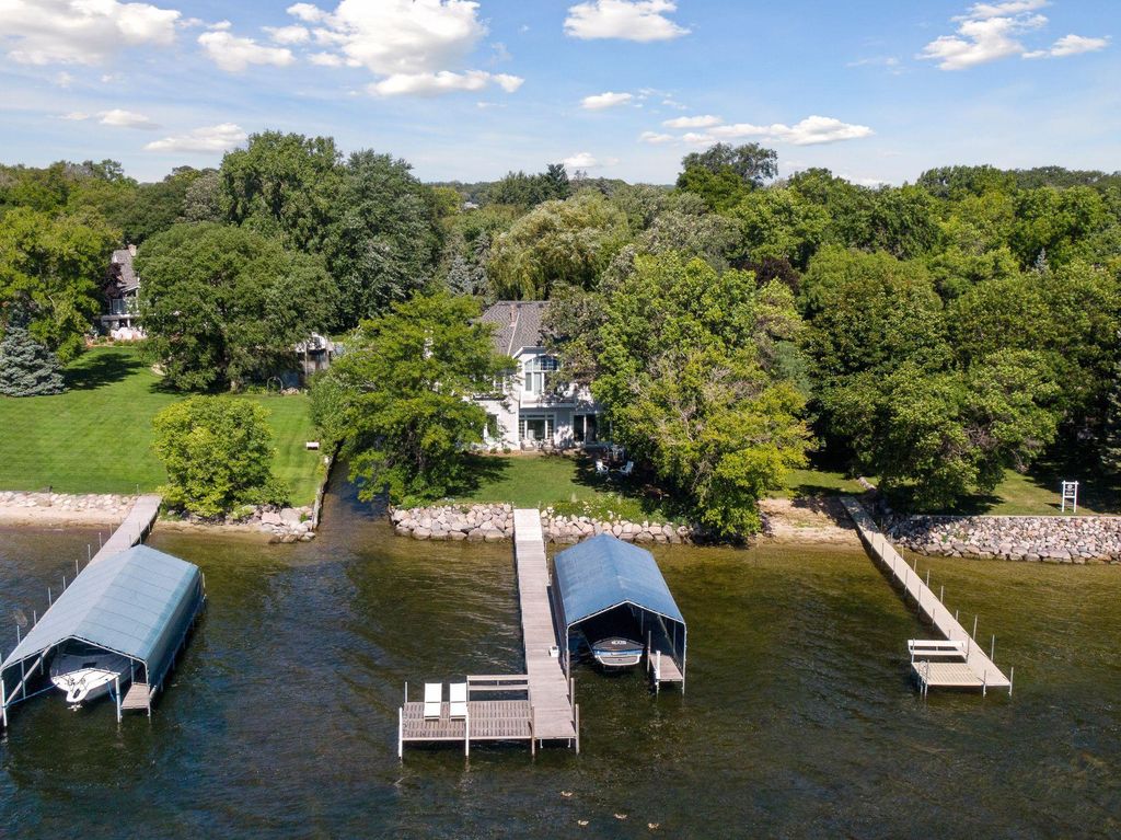 Photo of 3115 N Shore Drive, Wayzata, MN 55391 (MLS # 7039701)