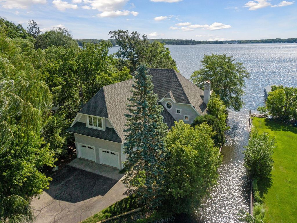 Photo of 3115 N Shore Drive, Wayzata, MN 55391 (MLS # 7039701)